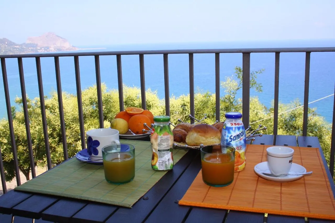 Belvedere Sant'Ambrogio Cefalu 0*,